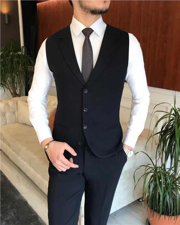 ITALIAN FIT MEN'S CHARADE SUIT BY ITALIAN VEGAÂ® (3-Piece)